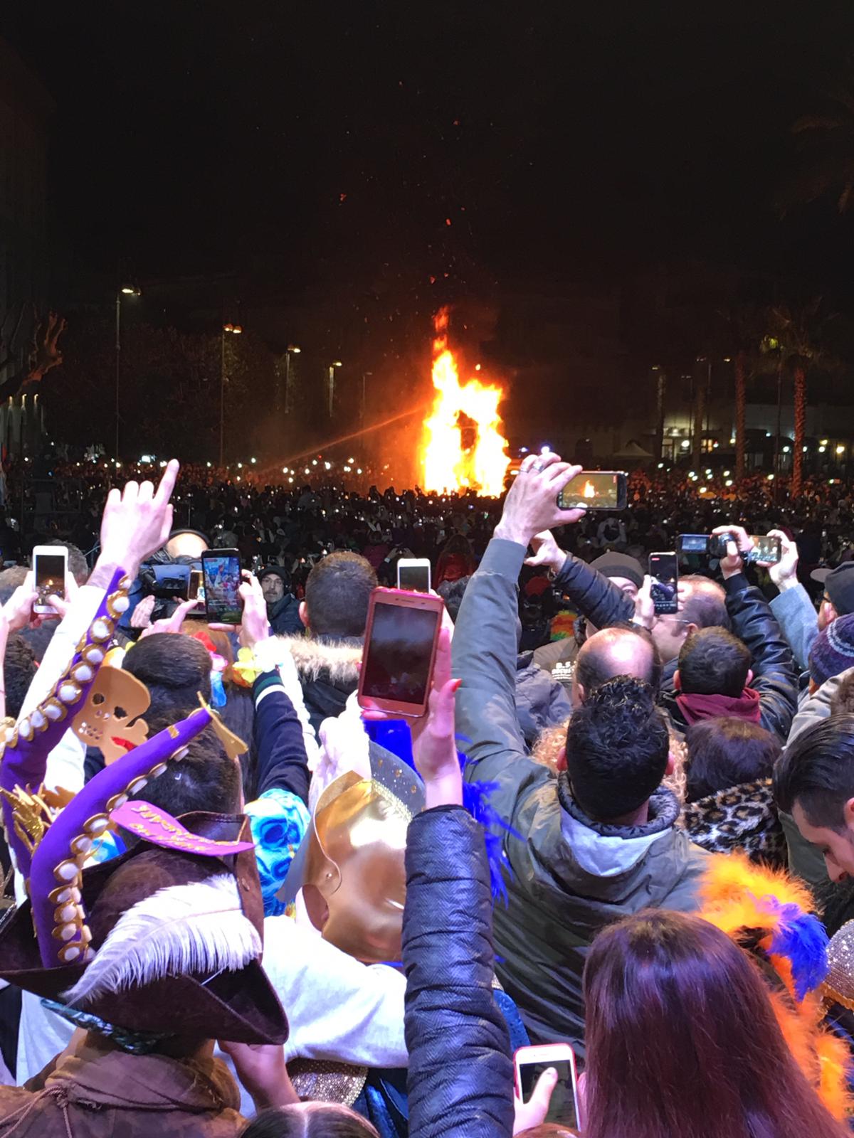 Brucia ancora al centro della piazza Peppi Nappa, la Futuris porta a casa un'ottima edizione del Carnevale