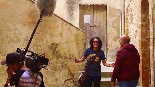 Ancora riflettori su Sambuca, troupe televisive per le vie del borgo