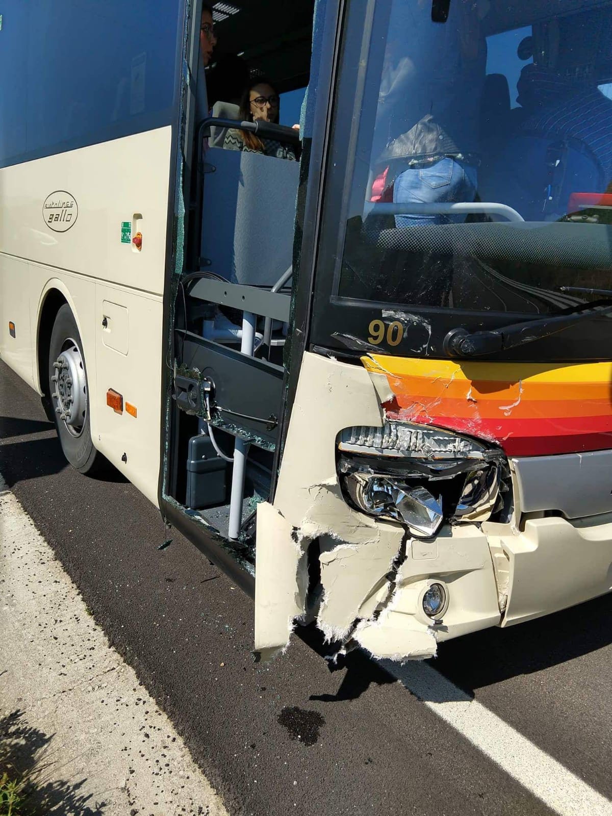 Incidente sulla Fondovalle: tutti illesi i passeggeri del bus della Gallo, ma ulteriori disagi oltre il sinistro per raggiungere Palermo