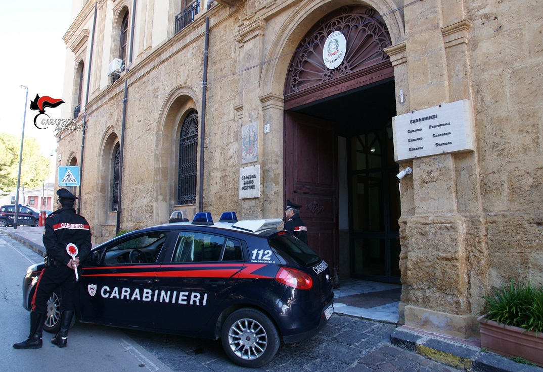 I furbetti dei contatori, arresti dei carabinieri per furto di acqua e luce