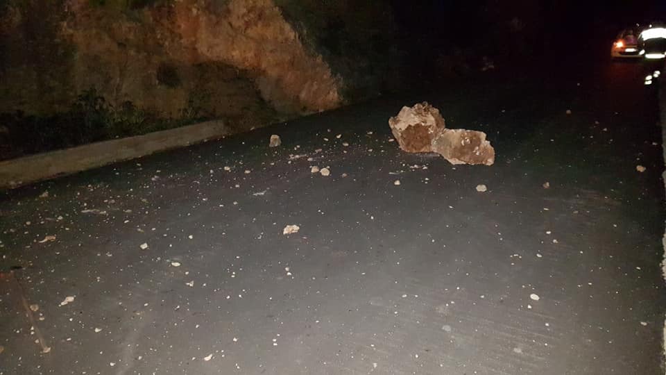 Cadono massi sulla Sciacca - Caltabellotta, chiusa la provinciale