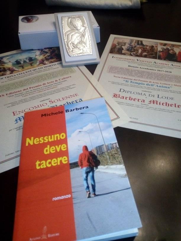 Il libro di Michele Barbera sui testimoni di giustizia, una copia a Mattarella