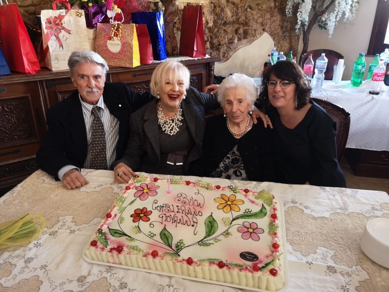 Ribera in festa per i 102 anni di nonna Giovanna