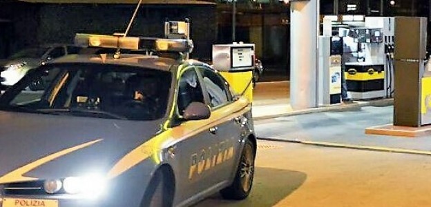 Palermo: Minaccia con la pistola il titolare di un distributore di benzina in viale Regione Siciliana, arrestato