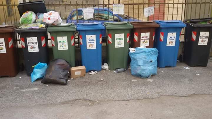 Allarme servizio raccolta rifiuti: oggi il Comune in trasferta a Catania per sollecitare le autorità competenti