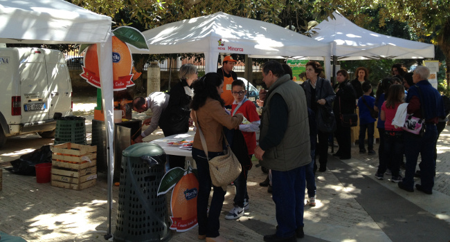 Il mercato di Ribera invaso dai turisti di Sciaccamare, si spopola quello saccense