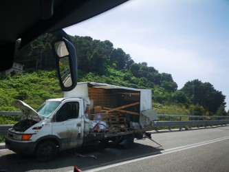 Ancora sangue sulle strade, un ferito gravemente in un incidente sulla Fondovalle