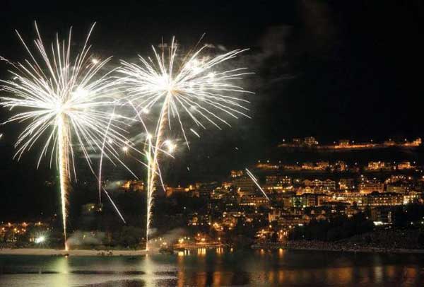 D&G a Sciacca evento blindato ed esclusivo, ma spettacolo finale per tutti con nove minuti e mezzo di fuochi d'artificio