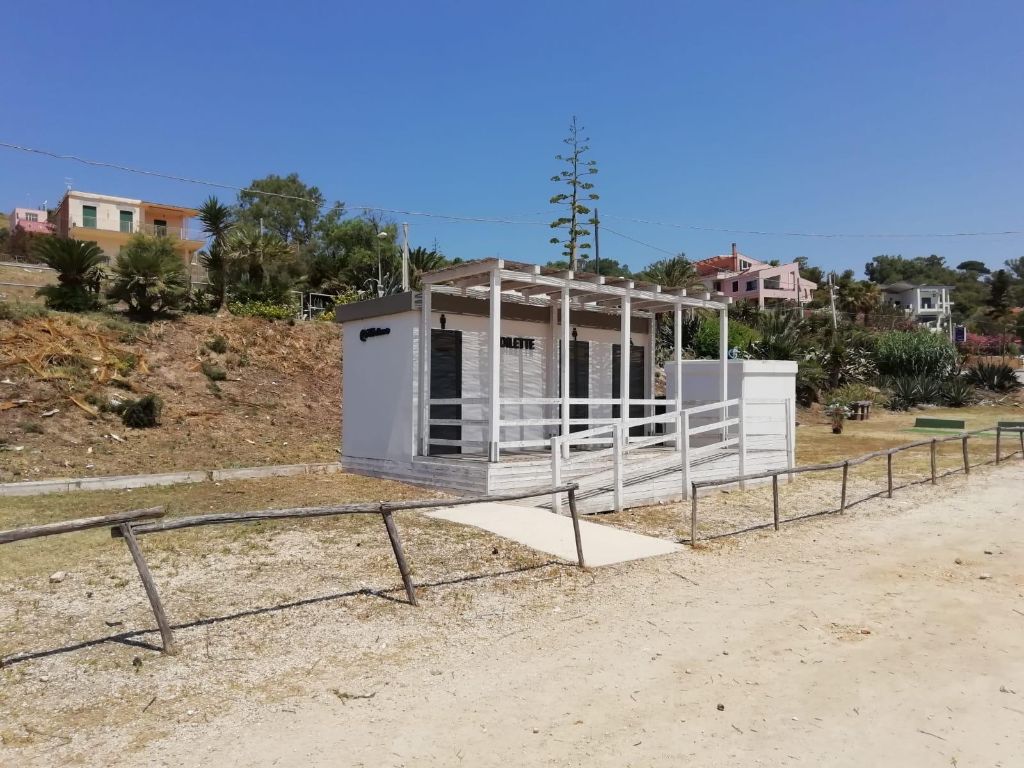 Anche quest'anno il Comune di Menfi conferma le docce in spiaggia a Porto Palo