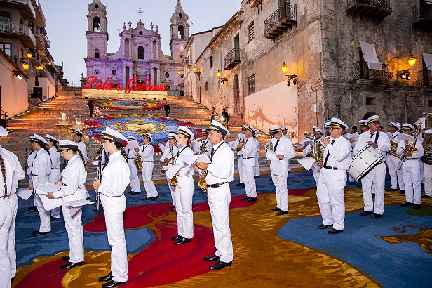 D&G non solo moda, a Palma donato il restauro del Palazzo Ducale e la riqualificazione della villa comunale