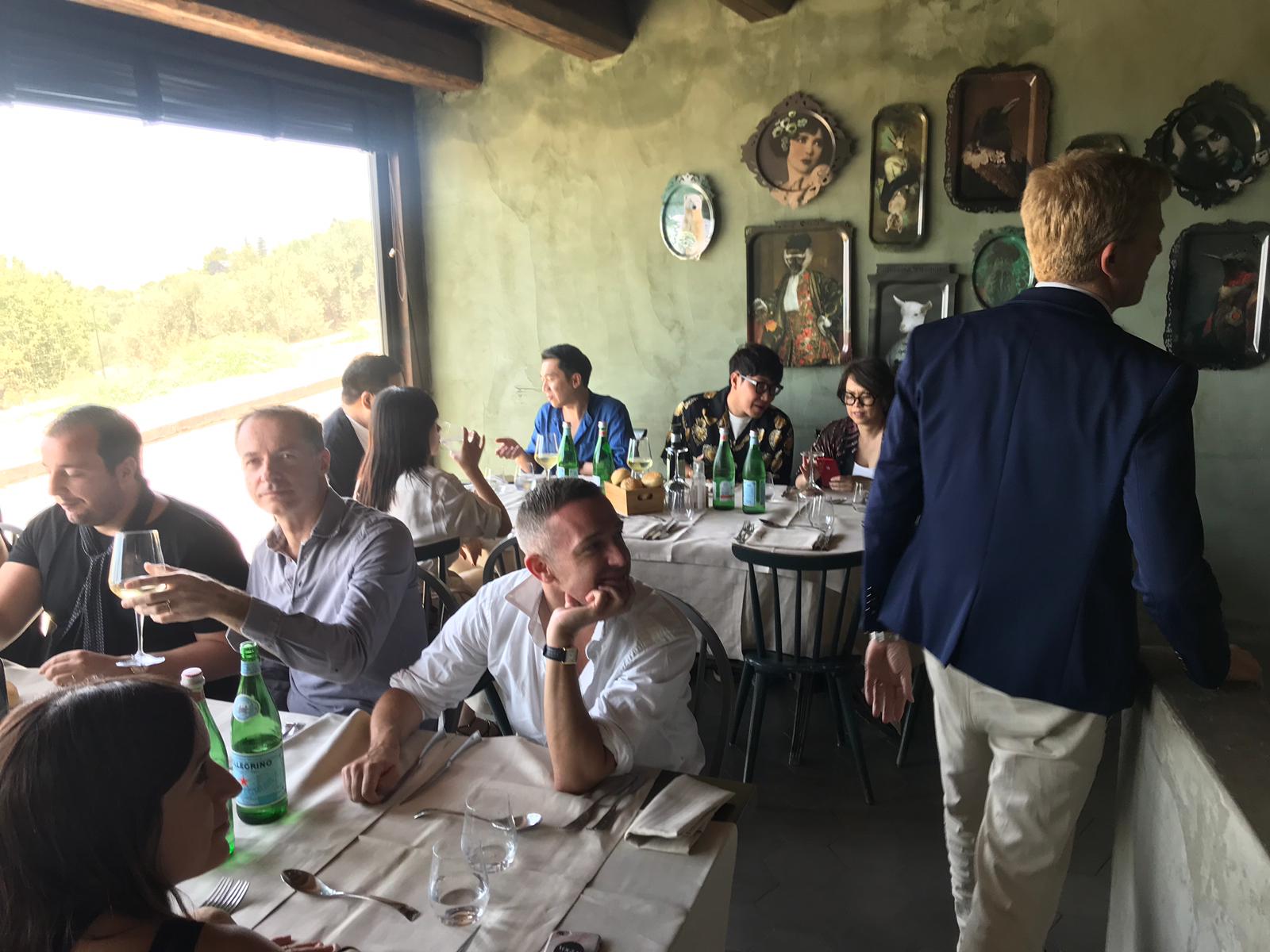 Ad Agrigento per la grande sfilata D&G di stasera i corrispondenti di sessanta testate da ogni parte del mondo