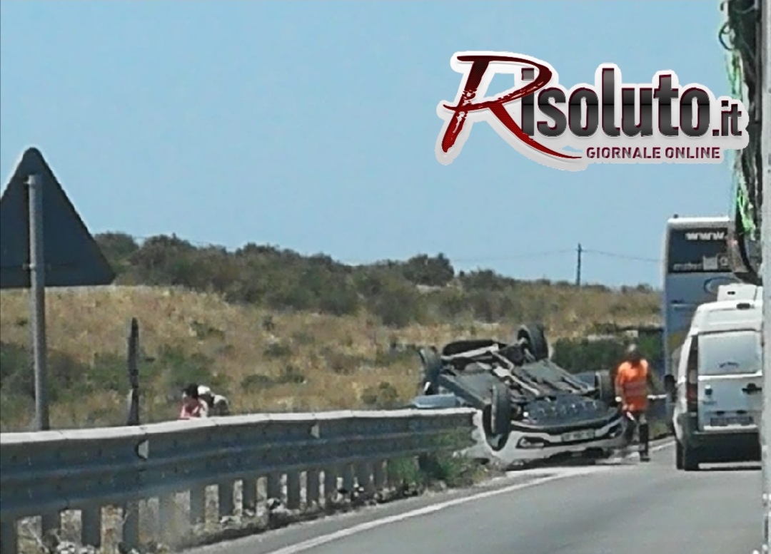 Scontro tra due auto sulla statale 115 alle porte di Sciacca, alcuni feriti non gravi