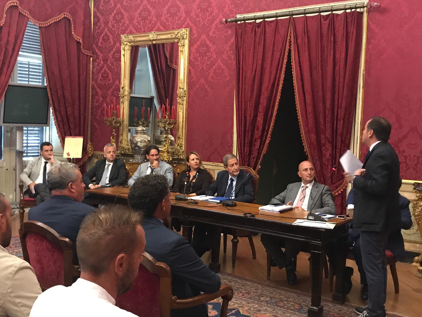 Dopo l'incontro con Musumeci, la delegazione delle marinerie siciliane domani a Roma dal sottosegretario alla pesca