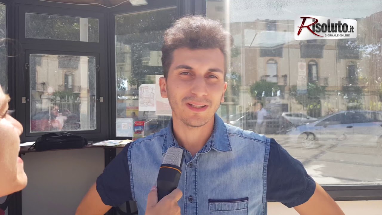 Info Point di piazza Friscia riaperto soltanto a Ferragosto e grazie al volontariato dei ragazzi della Consulta