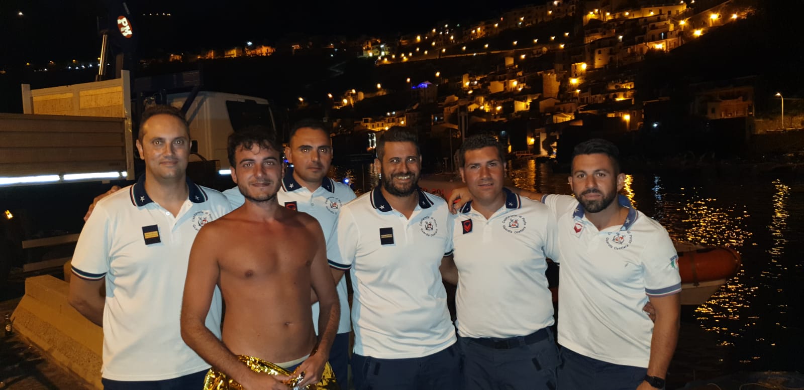 Fa il pisolino sul materassino a Scilla, si risveglia a Messina