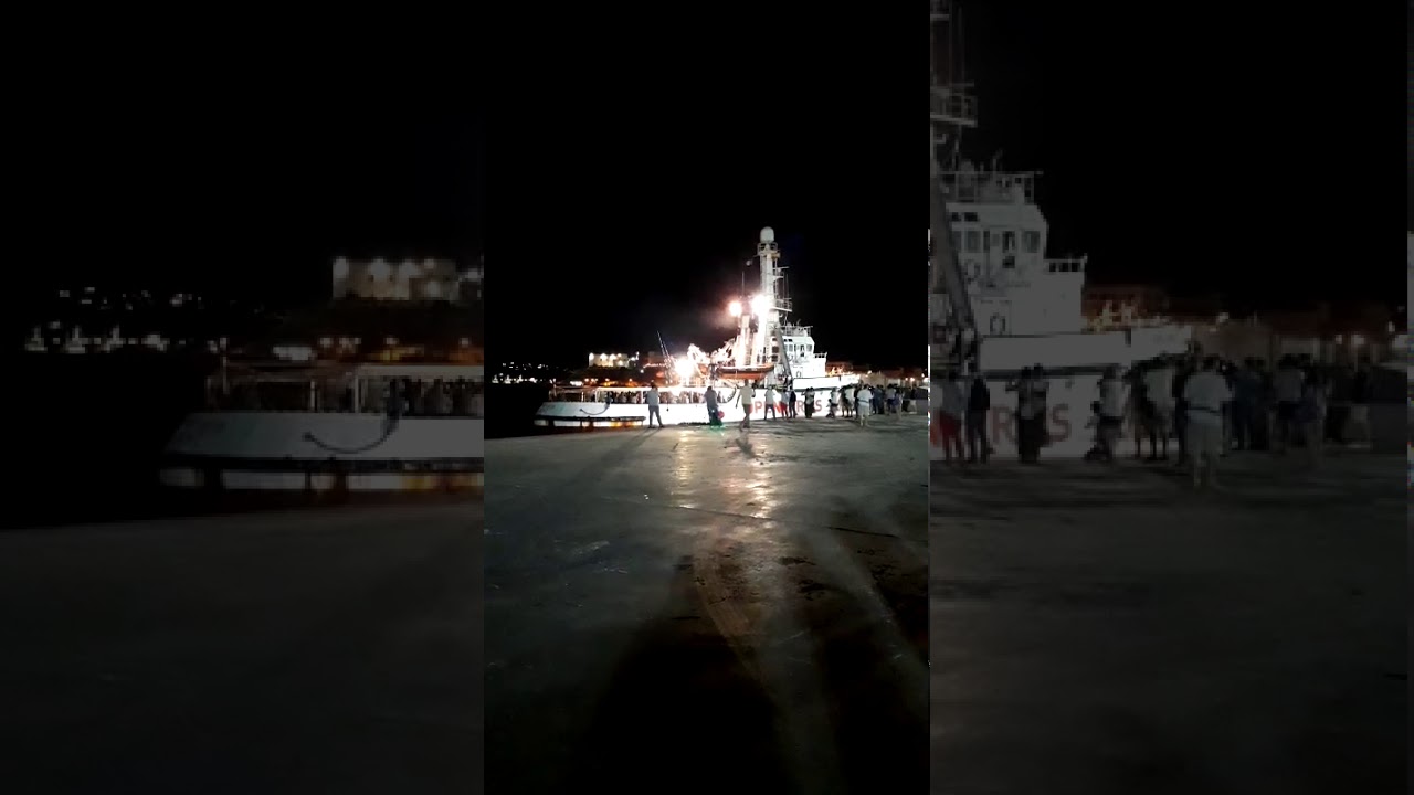 La Open Arms sequestrata sulla banchina di Porto Empedocle, nei prossimi giorni potrebbe essere sottoposta a nuovi accertamenti