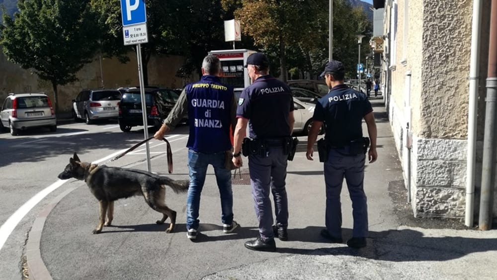 Hashish e marijuana tra gli studenti: scatta l'operazione "Scuole Sicure" ad Agrigento e in tutta la provincia