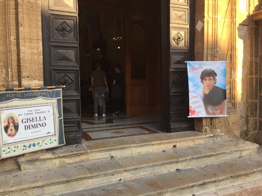 Funerali di Gisella Dimino, l'arciprete Marciante: "Una grande donna, ora la speranza della Resurrezione per i suoi cari"