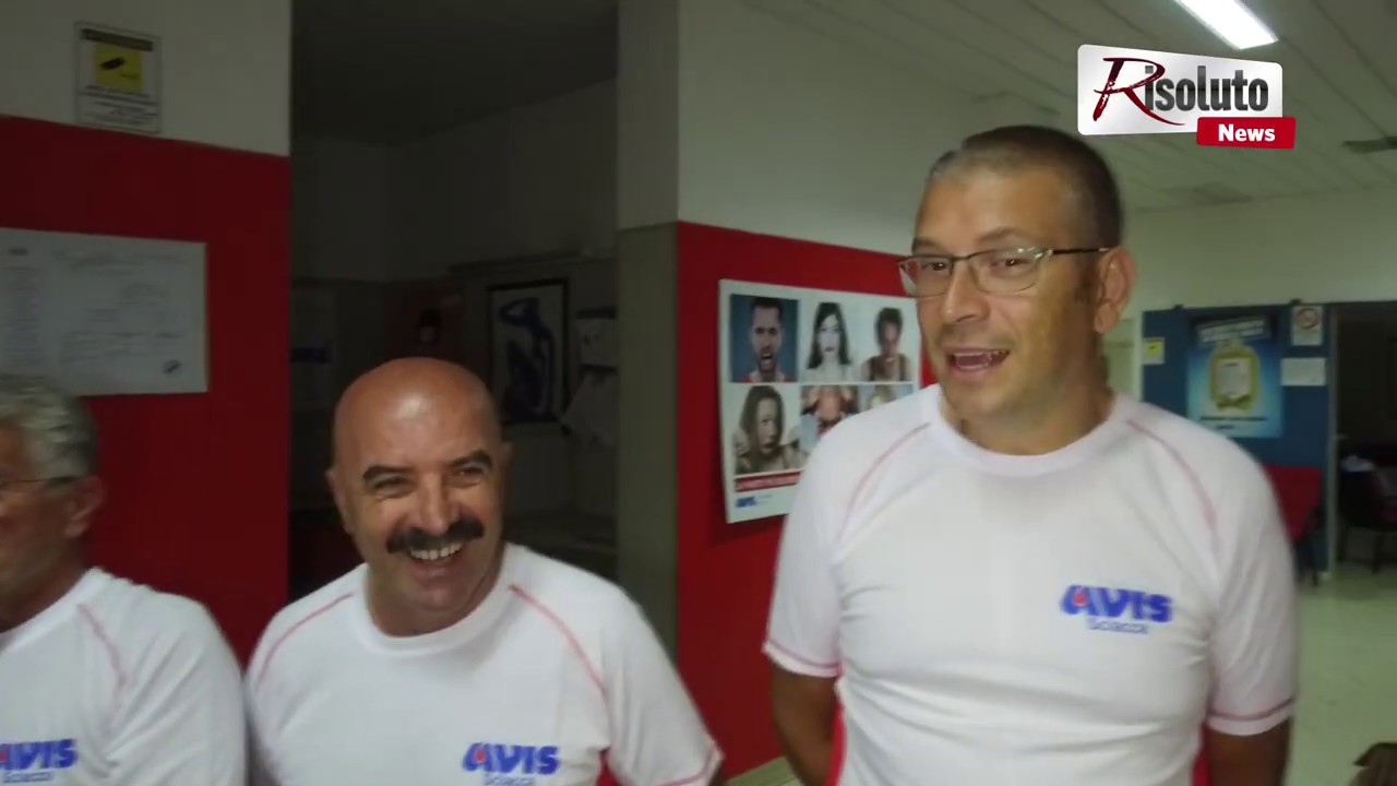 L'Avis dona t-shirt al Gruppo Camminatori di Sciacca, iniziativa per incentivare i corretti stili di vita.