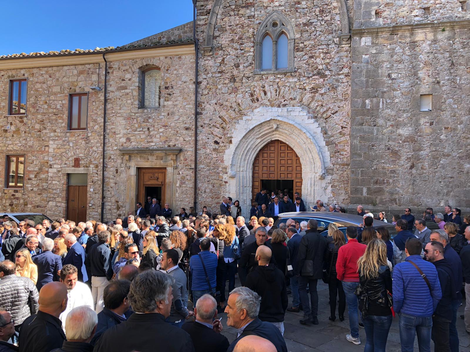L'ultimo saluto al presidente Mangia, stamattina i funerali a Geraci Siculo