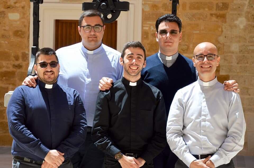 Oggi ad Agrigento l’ordinazione di cinque nuovi preti e uno e’ di Caltabellotta