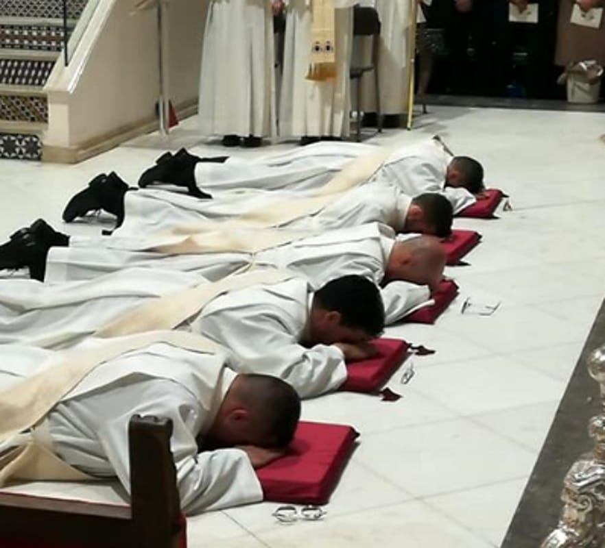 Ordinati cinque nuovi  presbiteri, il cardinale Montenegro: "Siate sempre sacerdoti nella chiesa e per la chiesa