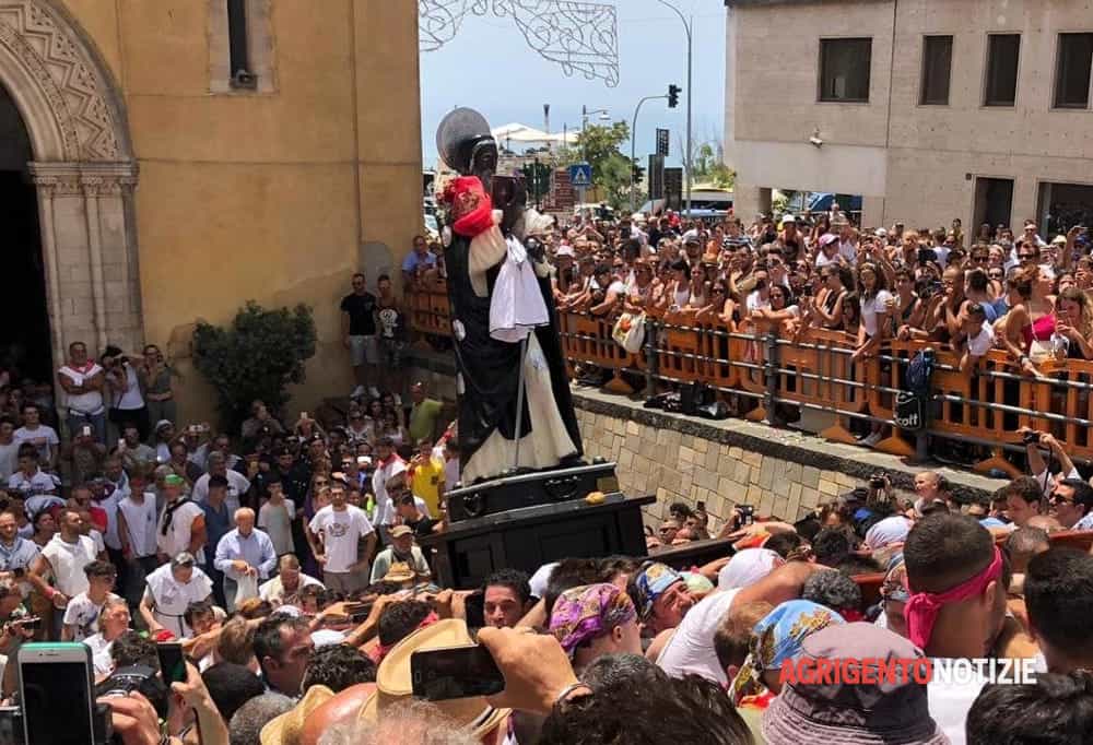 Icona di San Calogero di Agrigento a Lampedusa per accogliere i migranti.
