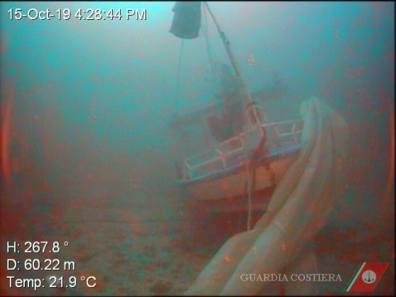 Ancora al lavoro i sommozzatori della Guardia Costiera a Lampedusa, da recuperare ancora cinque salme