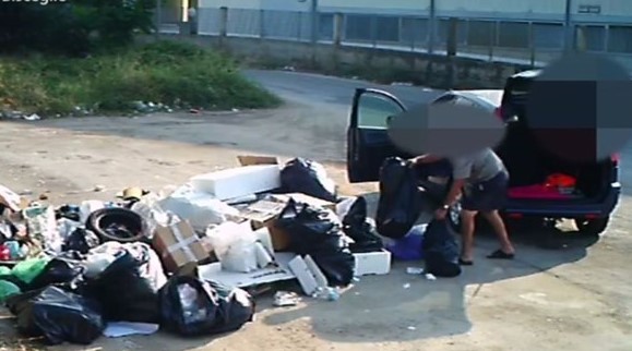 Stretta sull'abbandono di rifiuti a Ribera, beccati e sanzionati due incivili