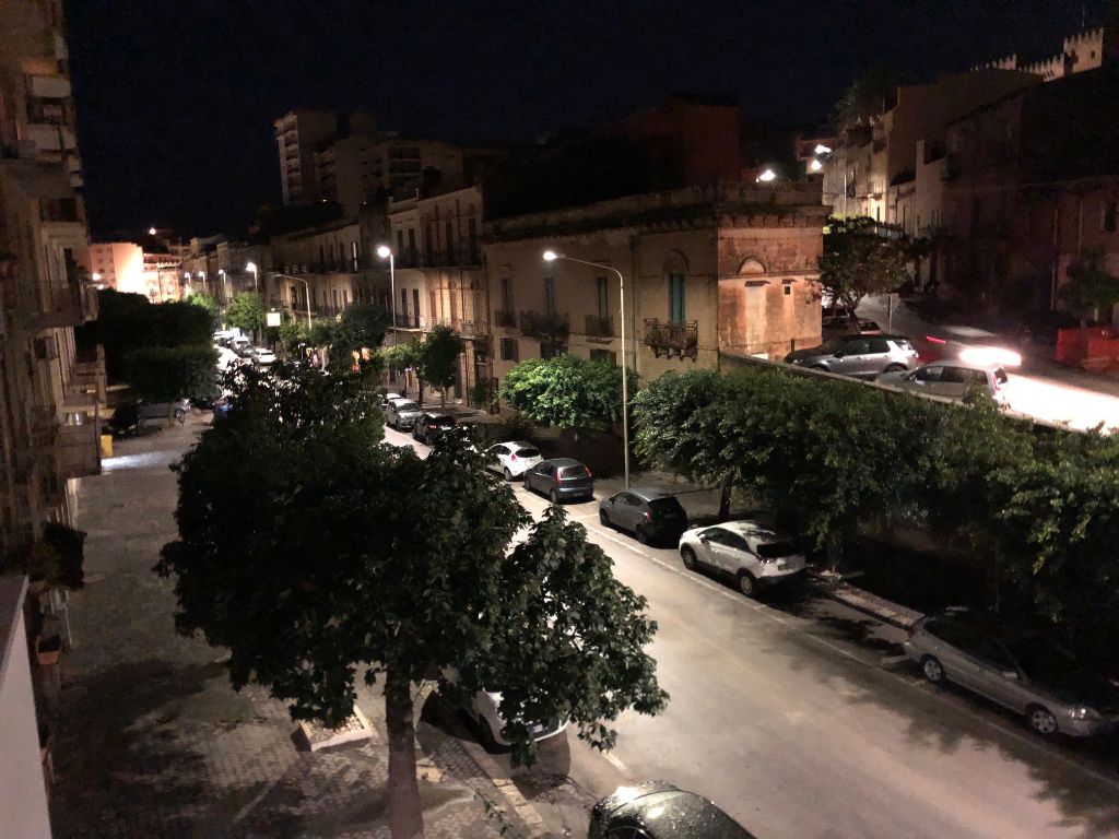 Tregua del maltempo a Sciacca, collocate transenne e sacchi di asfalto a freddo