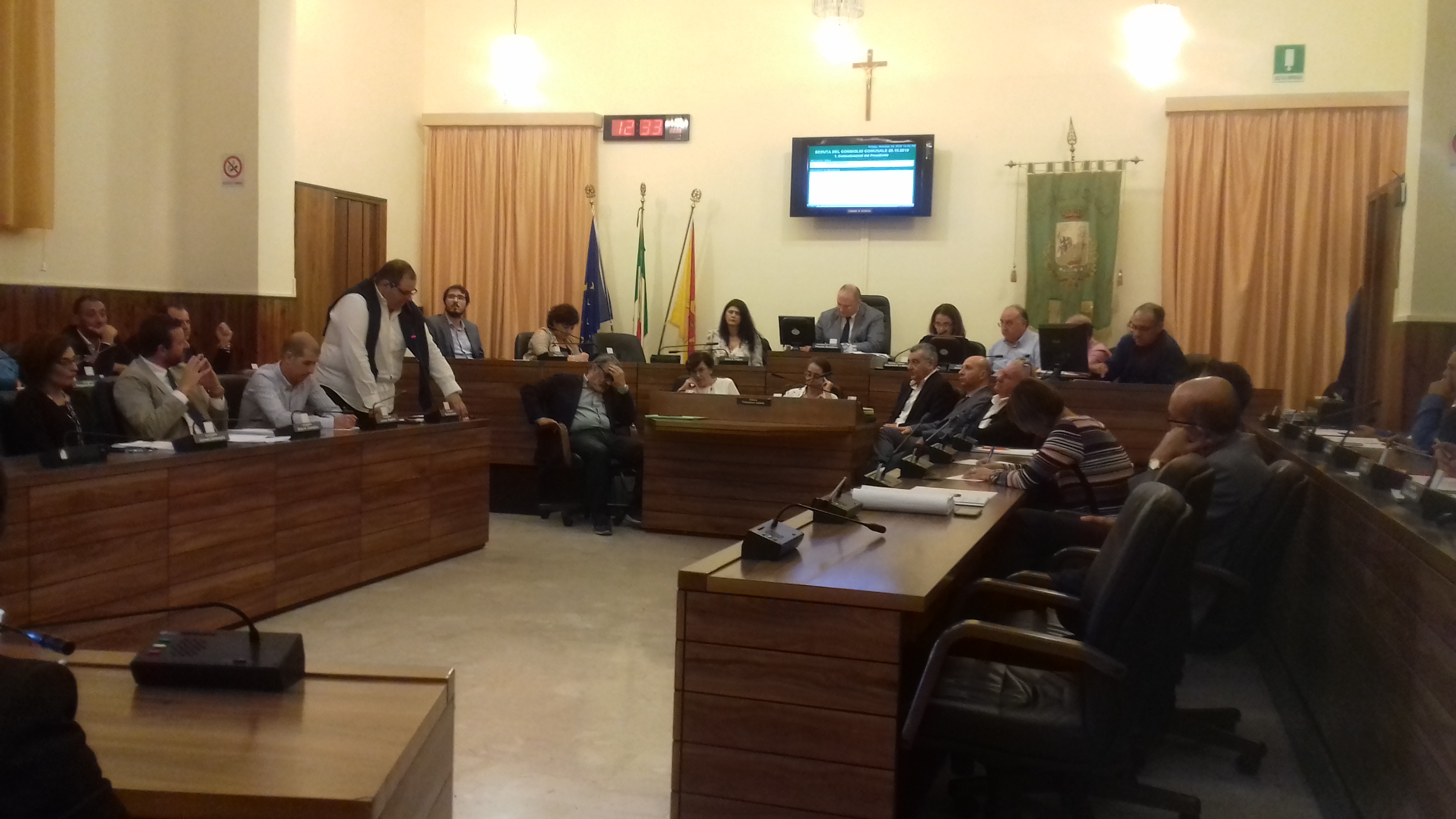 Consiglio comunale, Francesca Valenti fa autocritica e poi chiede:"Votate questo bilancio e' salva-precari" (In aggiornamento)