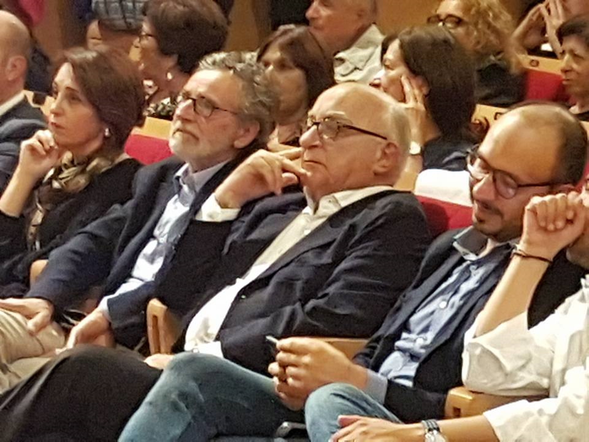 I cusumaniani pronti a migrare in Italia Viva, l'ex senatore segue Renzi