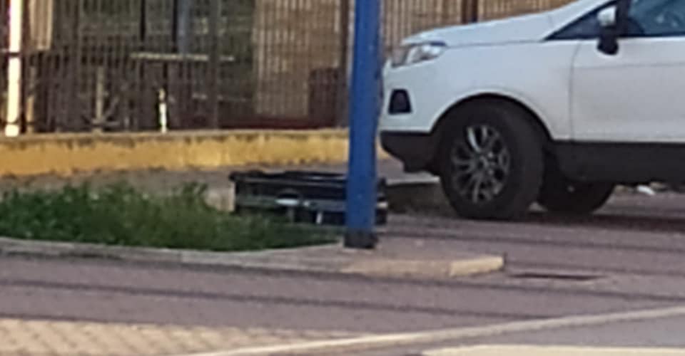 Per la valigia sospetta nella contrada Perriera di Sciacca sono in arrivo gli artificieri