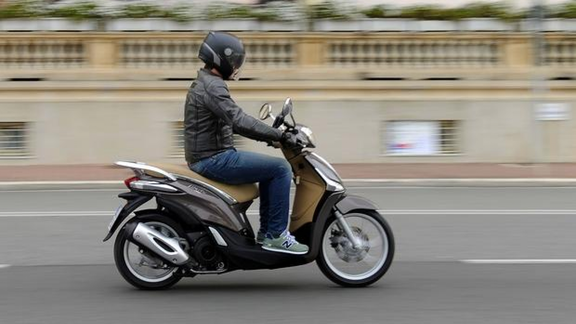 Ruba una moto per comprarsi le sigarette, denunciato saccense