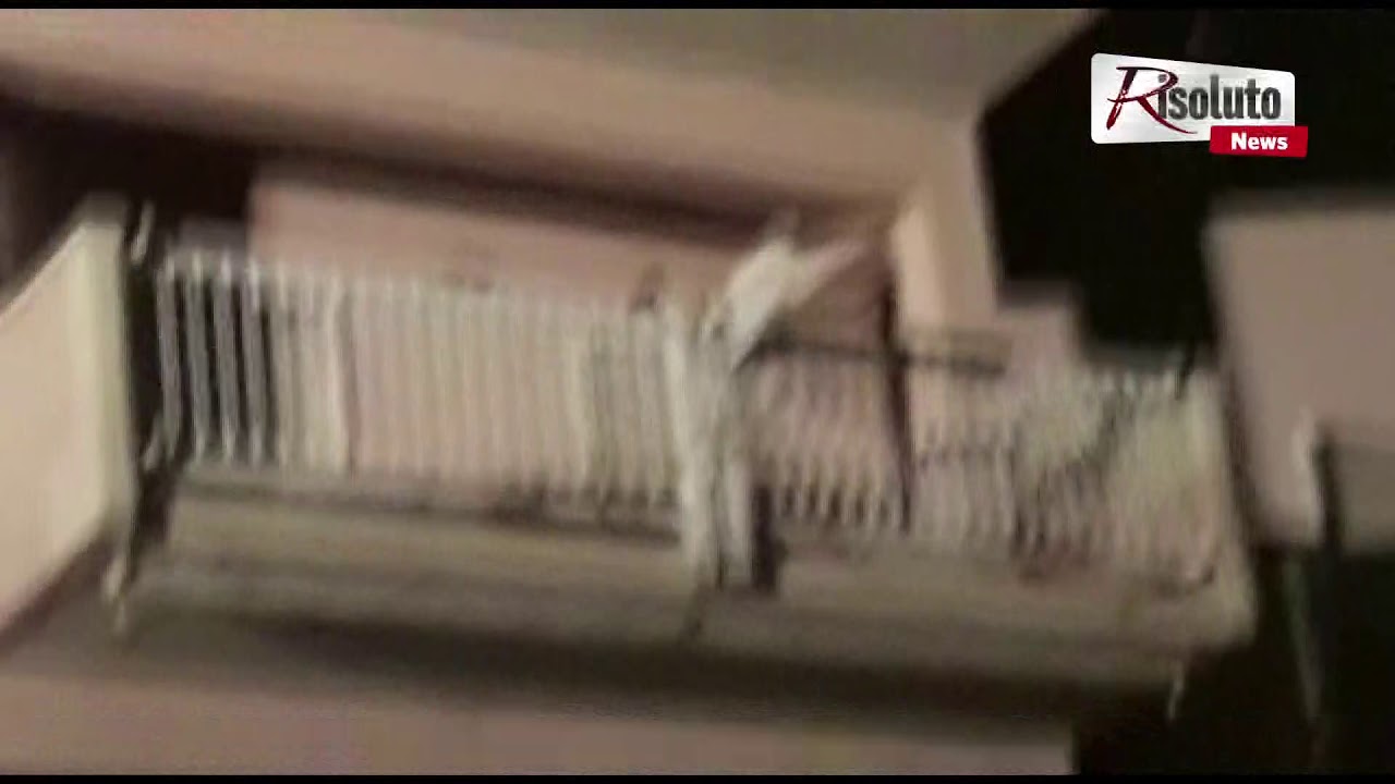 Il forte vento stacca la ringhiera di un balcone nella contrada Perriera di Sciacca