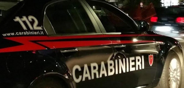 Evade i domiciliari e tenta di rubare in un negozio: nuovamente arrestata donna di 45 anni