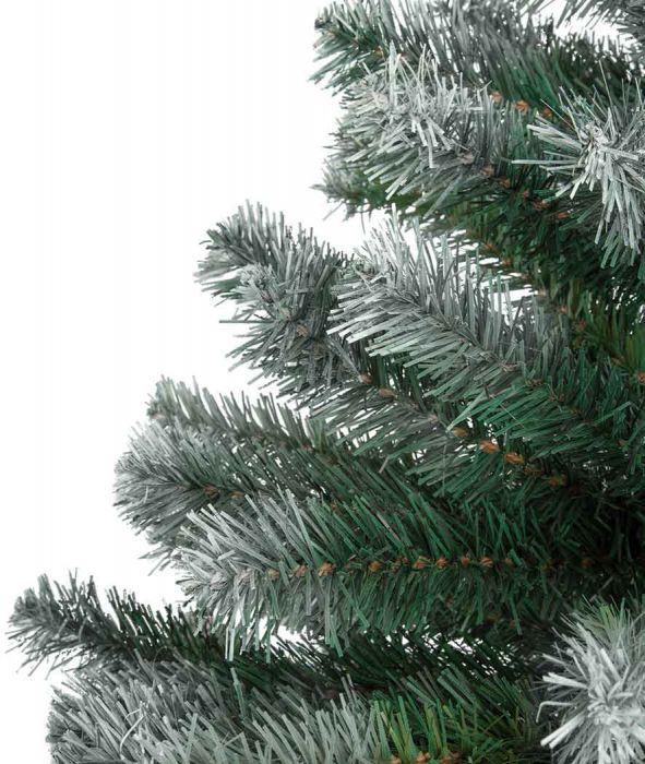 Albero all'ingresso del Giovanni Paolo II di Sciacca, sarà addobbato dai piccoli ricoverati e dai volontari delle associazioni