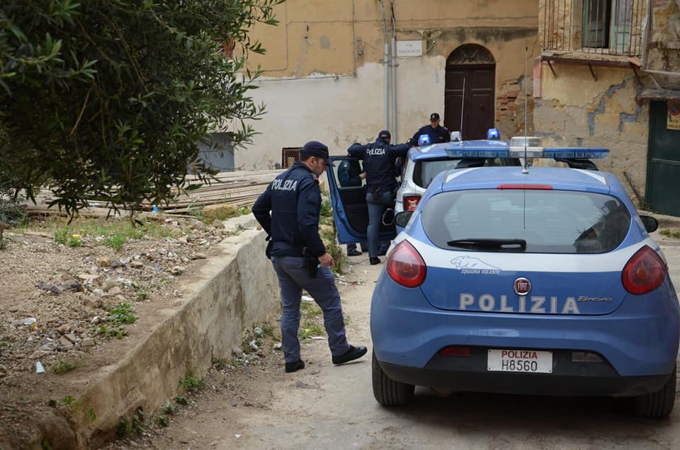 Tre minorenni indagati dopo la violenta aggressione ad una donna di 50 anni