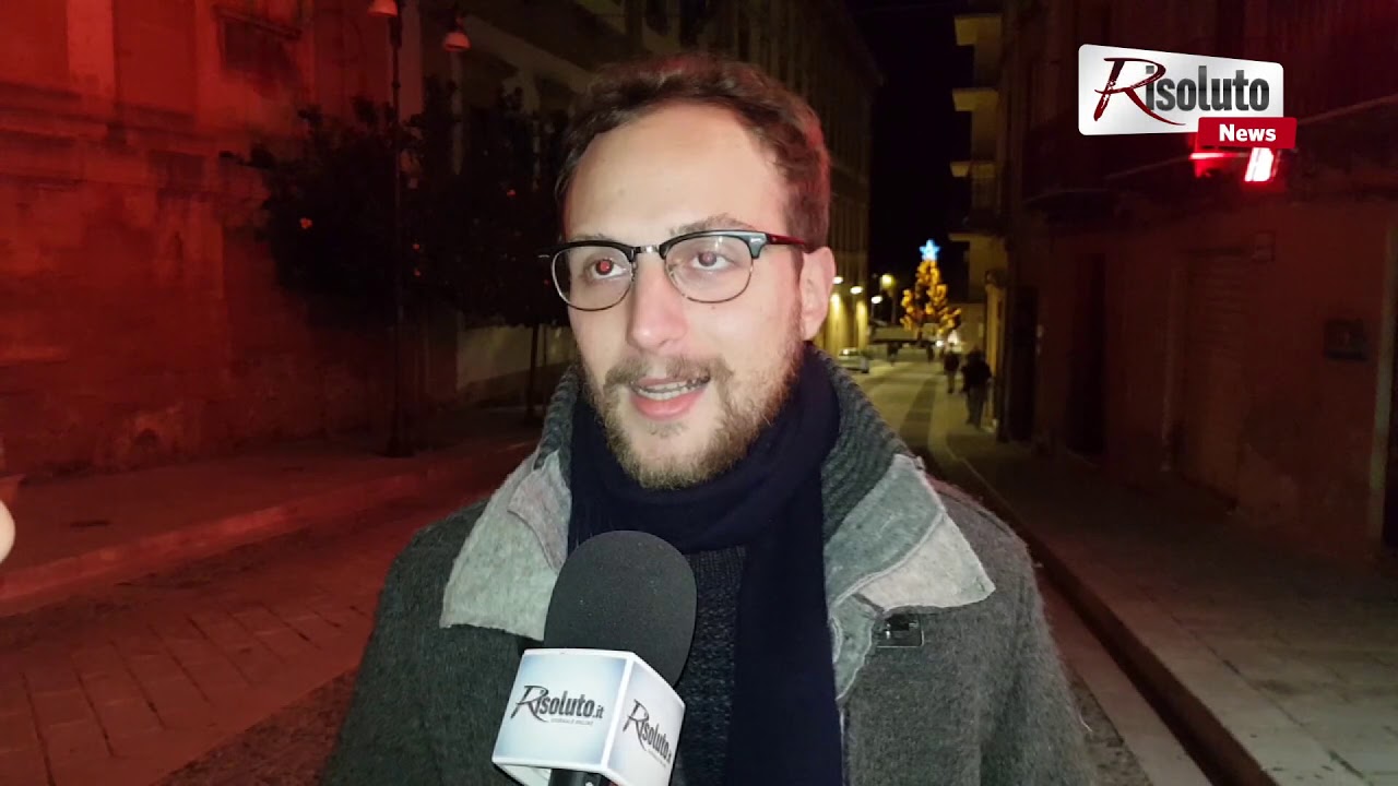 Clima Natalizio in centro? Albero e illuminazione ancora in allestimento, ma scatta la prima giornata di Ztl (Interviste)