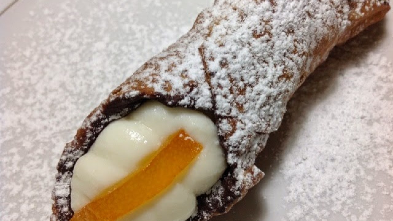 Arriva "Ruggero", il cannolo croccantissimo che delizia il palato