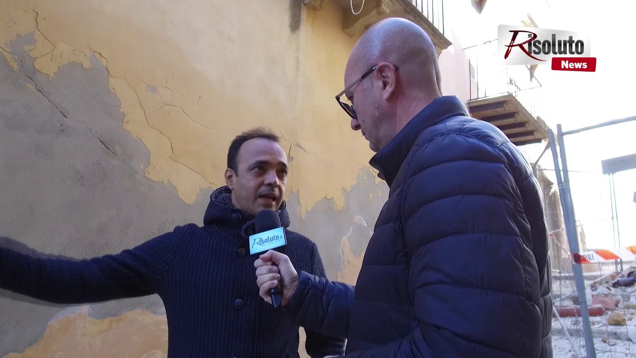 L'immobile crollato a Natale nella via Oliveri di Sciacca, i detriti invadono ancora la zona riqualificata (Intervista)