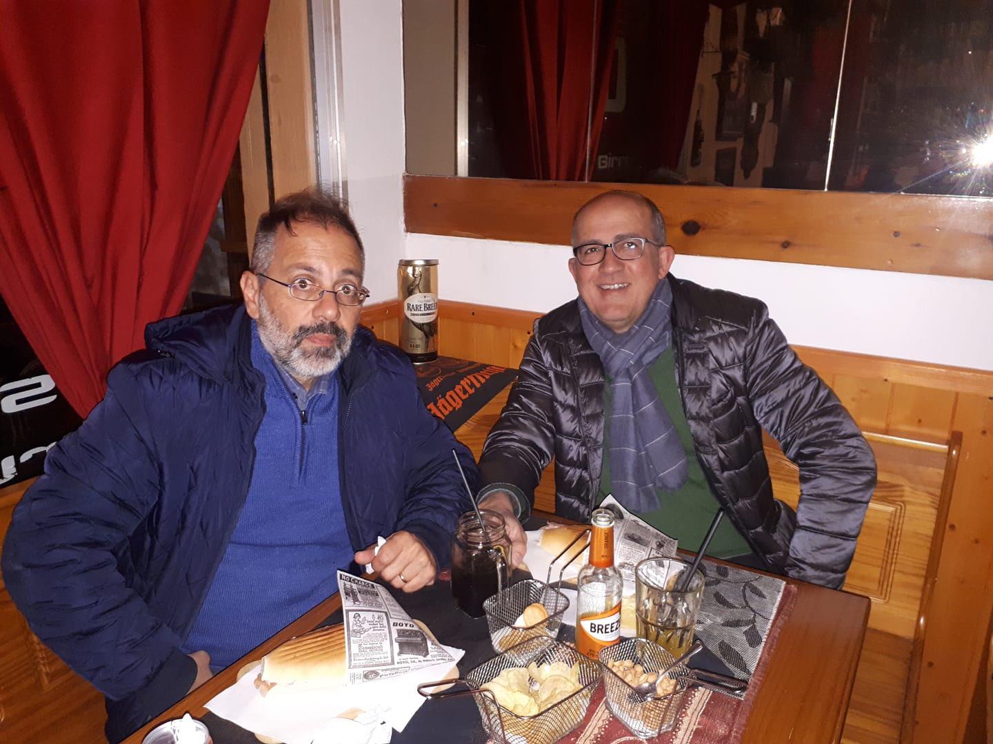 Riunione delle opposizioni per la mozione di sfiducia, intanto  maggioranza e Italia Viva fanno insieme l'aperitivo
