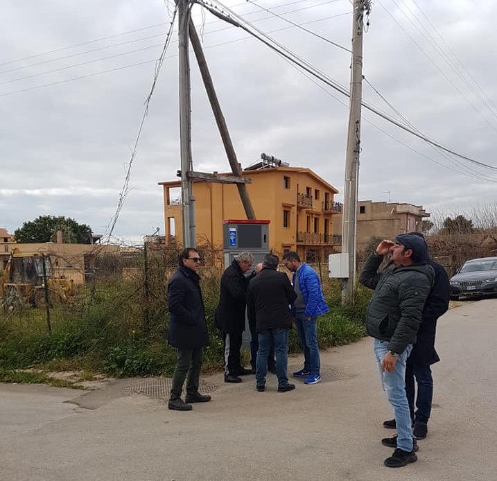 Menfi ottiene un finanziamento di 90 mila euro e fa partire i lavori per l'illuminazione di un intero quartiere