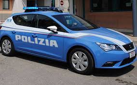 Bimba chiama il 112 mentre il padre picchia la mamma con un mazzo di chiavi