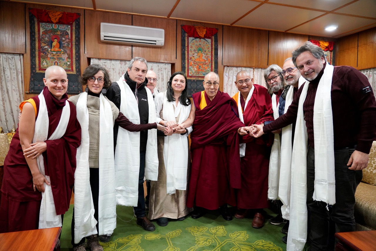 I saccensi Giusy Campisi e Bruno Neri tra i docenti dell’Università di Pisa in visita dal Dalai Lama in India per presentare le loro pratiche meditative sull’attività cerebrale