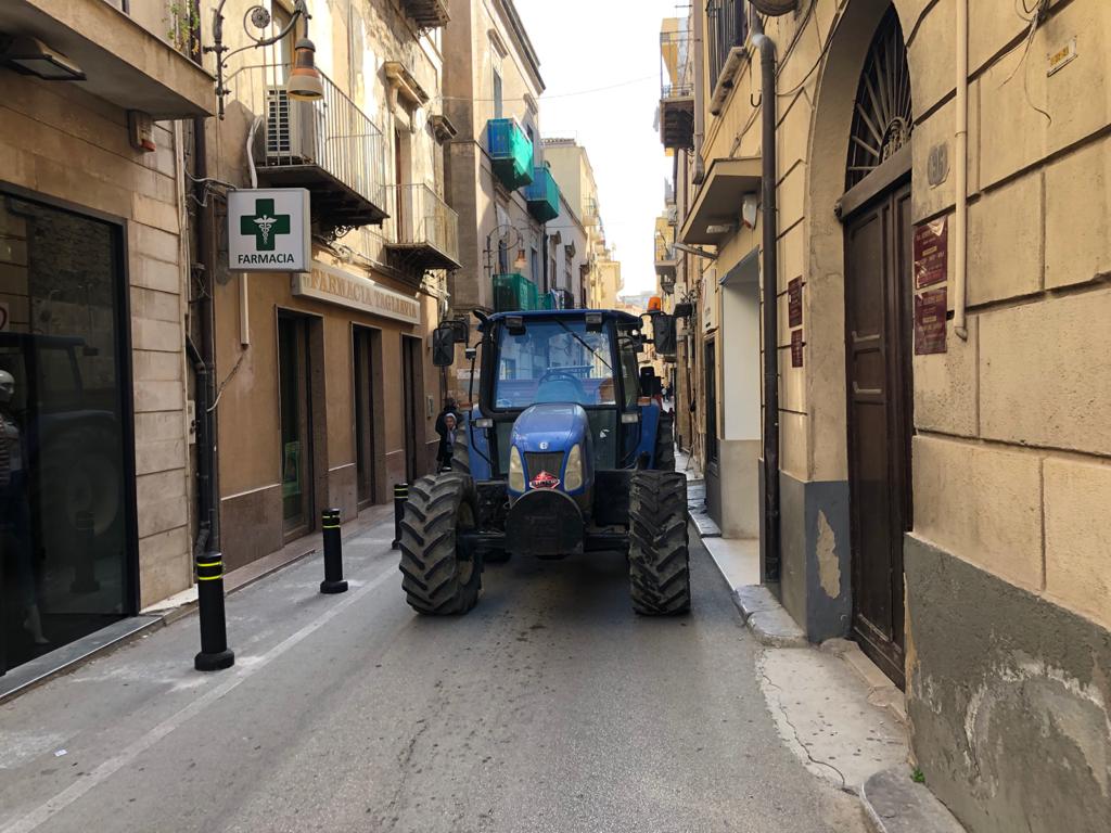 Via Giuseppe Licata chiusa nuovamente al traffico per lavori di completamento in via Tumolieri