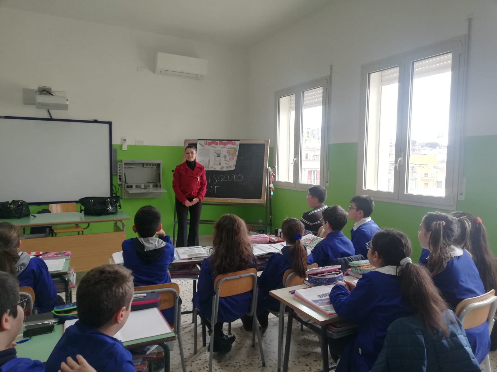Risoluto.it in classe, gli alunni della scuola Giovanni XXIII intervistano Giovanna Venezia