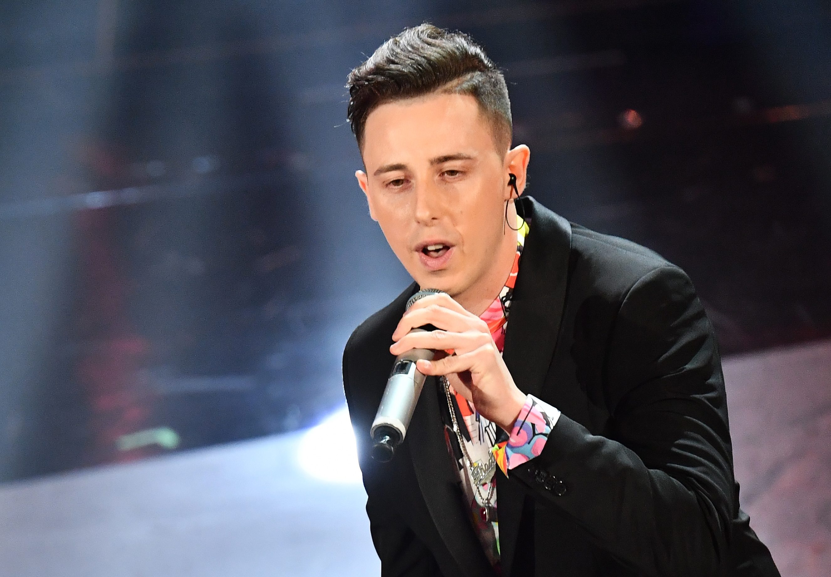L'artista Shade annulla il suo concerto a Sciacca: "Non ci sarò per solidarietà alla famiglia del bimbo, non sarebbe giusto"
