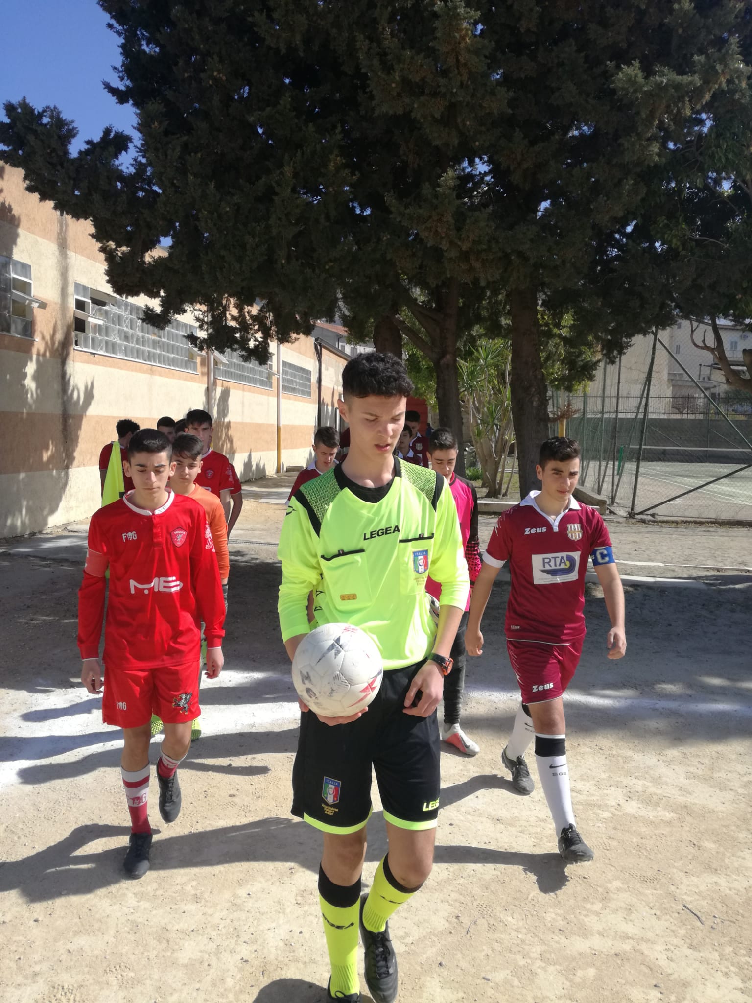 Undici nuovi arbitri di calcio a Sciacca e c’è anche il figlio del bomber Pippo Fara
