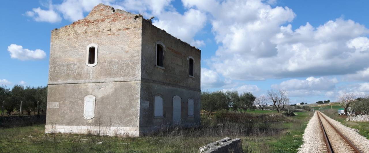 L'ex casello ferroviario diventera' un asilo nido comunale, 500 mila euro al Comune di Burgio per il progetto
